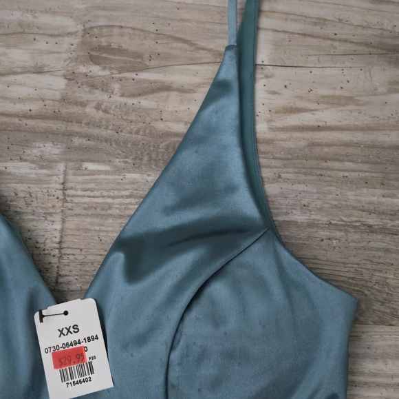 Beautiful Cocktail Dress - Picture 2 of 3